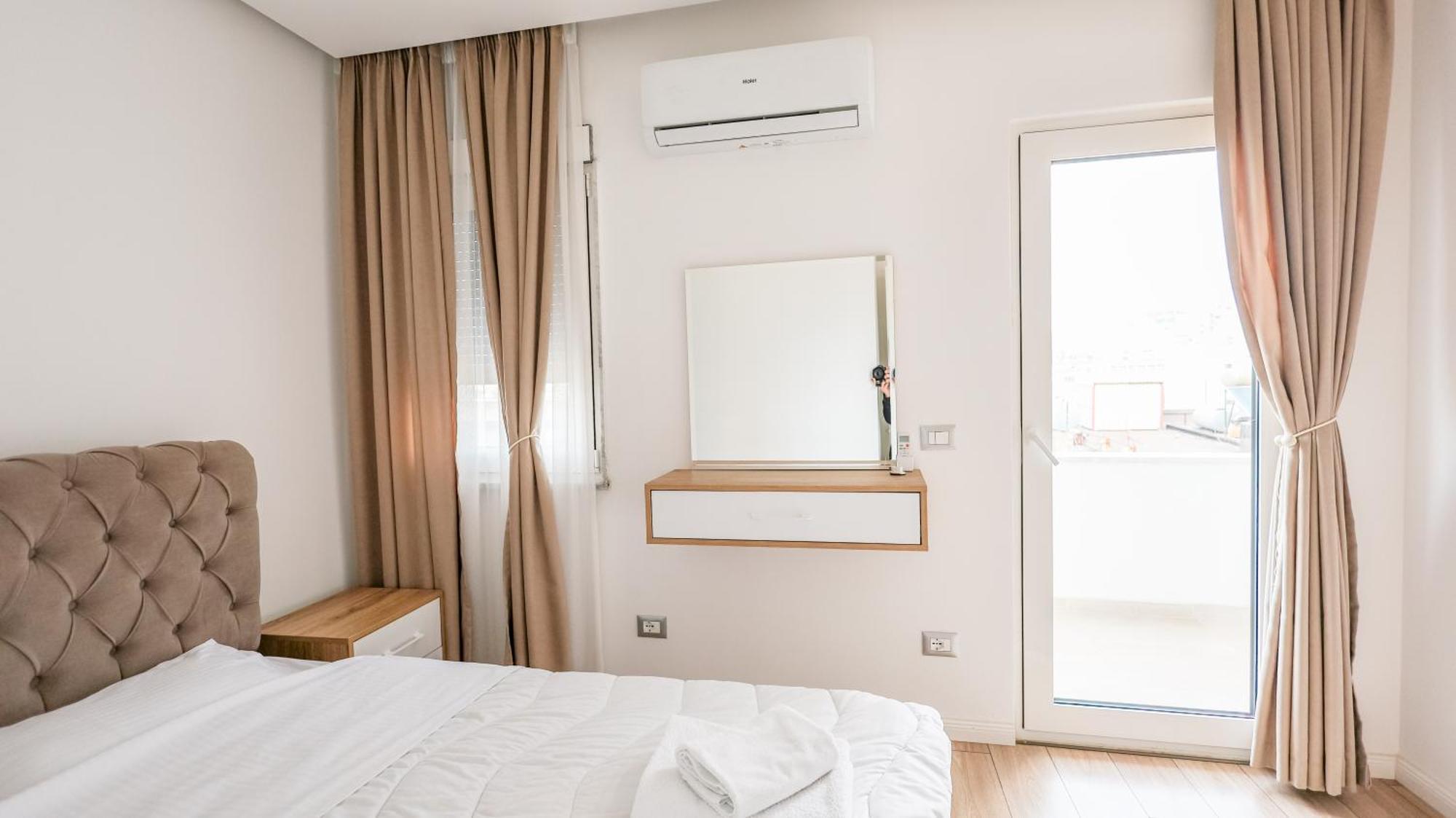 Premium Apartment In The Center ティラナ エクステリア 写真