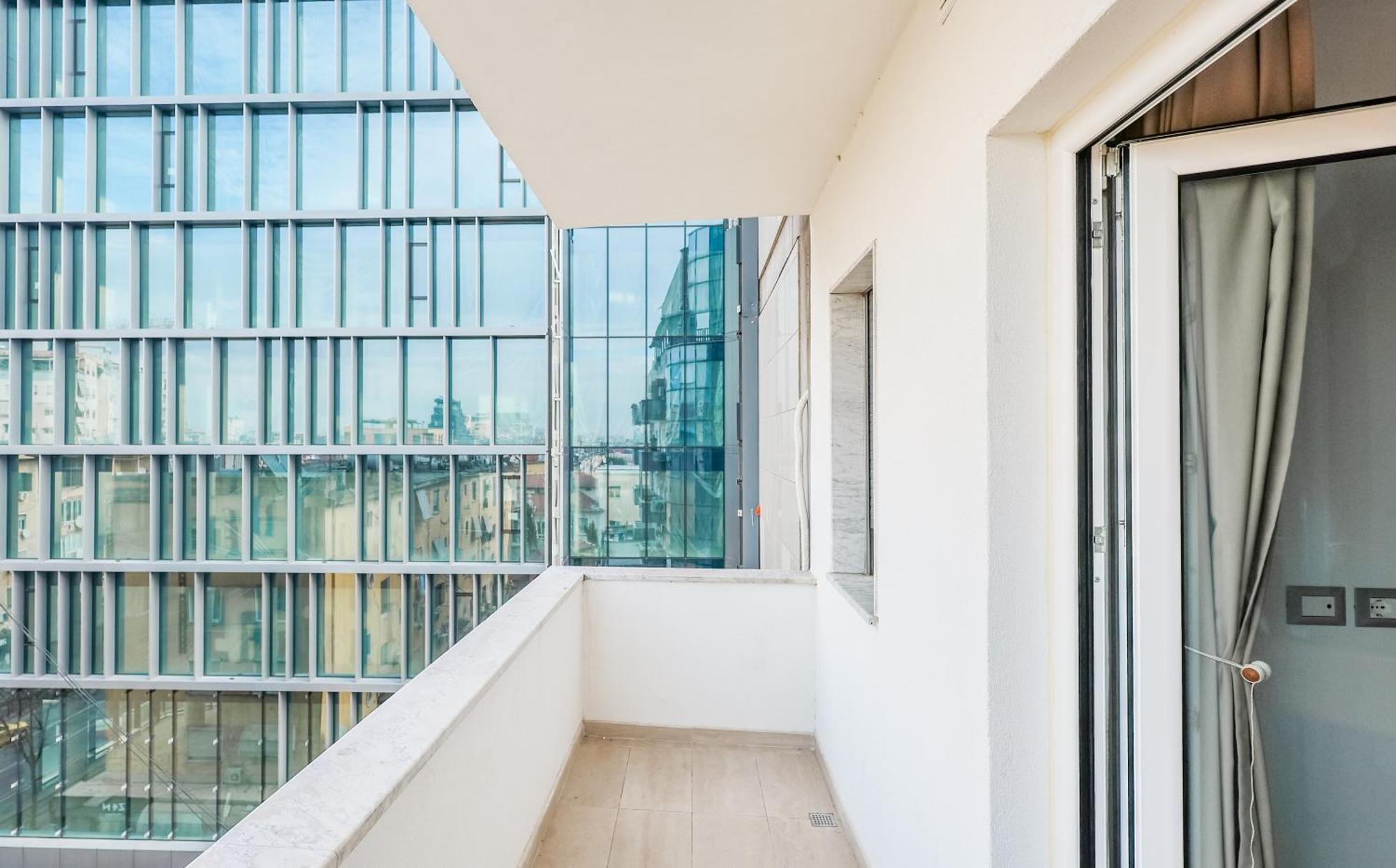 Premium Apartment In The Center ティラナ エクステリア 写真